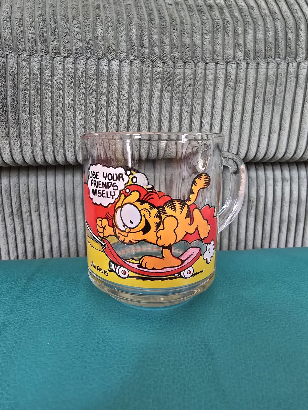 vintage 1978 McDonald's Garfield and Odie teeter-totter glass mug